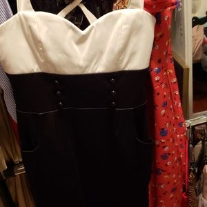 Cocktail dress black and white pockets